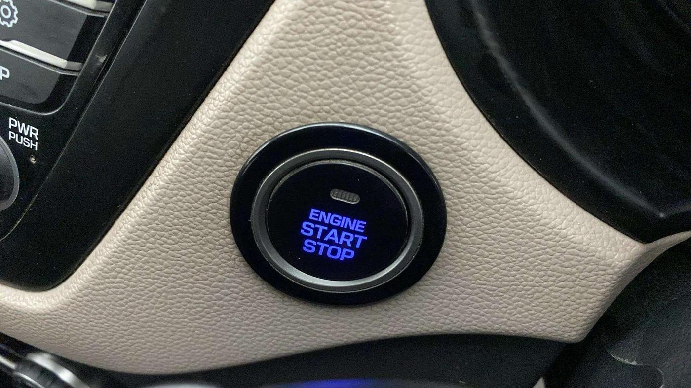 2017 Hyundai Elite i20 ASTA 1.2 (O), Petrol, Manual, 42,580 km, Keyless Start/ Stop Button