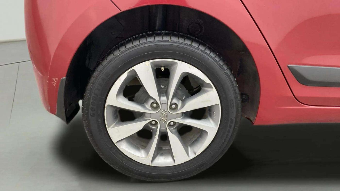 2017 Hyundai Elite i20 ASTA 1.2 (O), Petrol, Manual, 42,580 km, Right Rear Wheel