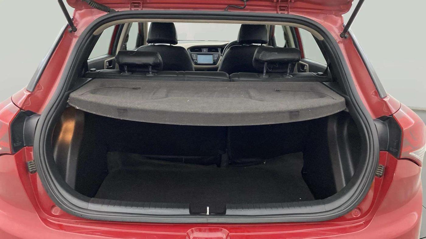 2017 Hyundai Elite i20 ASTA 1.2 (O), Petrol, Manual, 42,580 km, Boot Inside