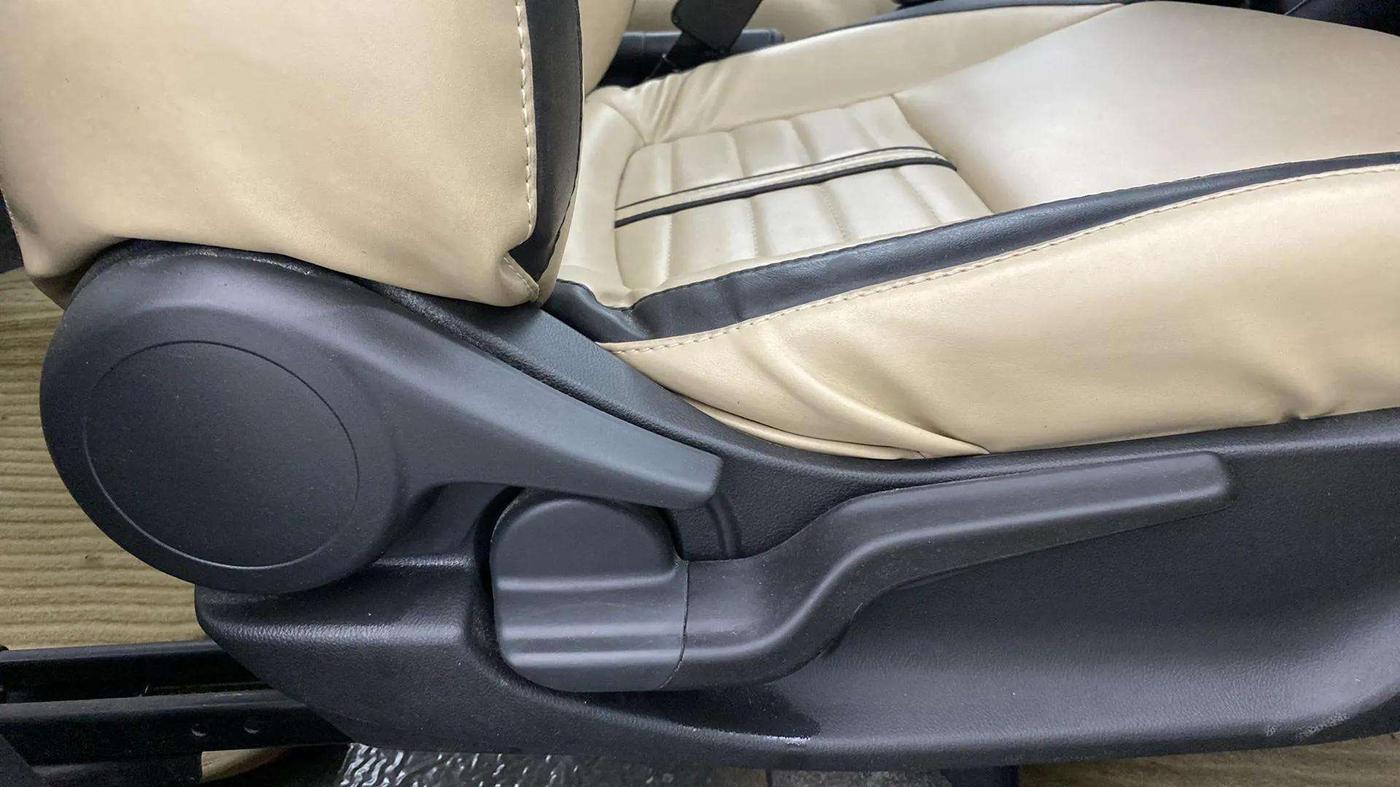 2020 Honda Amaze 1.2L I-VTEC S, Petrol, Manual, 26,289 km, Driver Side Adjustment Panel