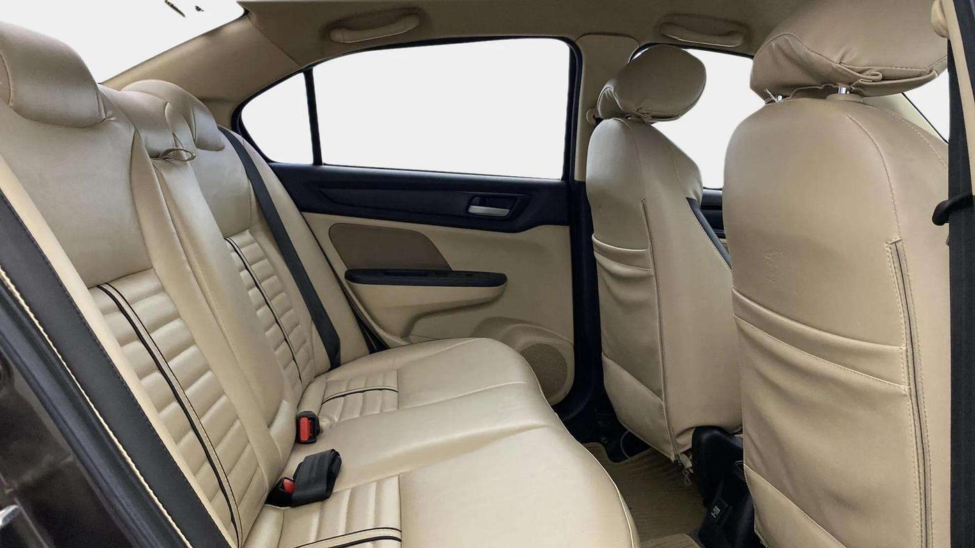 2020 Honda Amaze 1.2L I-VTEC S, Petrol, Manual, 26,289 km, Right Side Rear Door Cabin