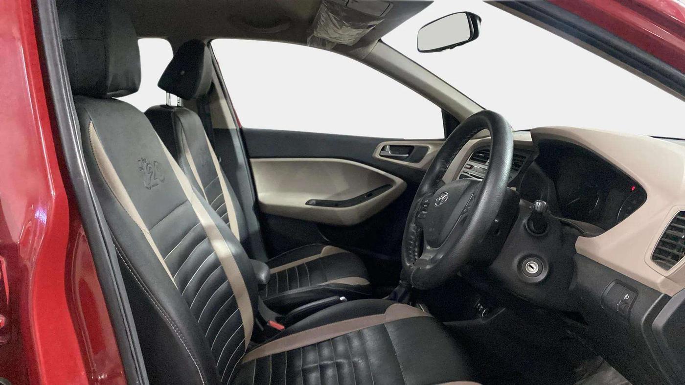 2017 Hyundai Elite i20 SPORTZ 1.2, Petrol, Manual, 34,578 km, Right Side Front Door Cabin