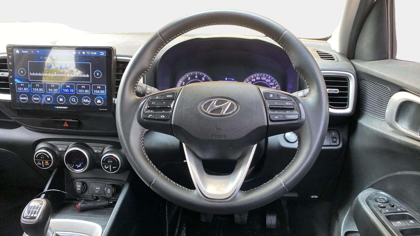 2020 Hyundai VENUE SX 1.0 (O) TURBO, Petrol, Manual, 28,064 km, Steering Wheel Close Up