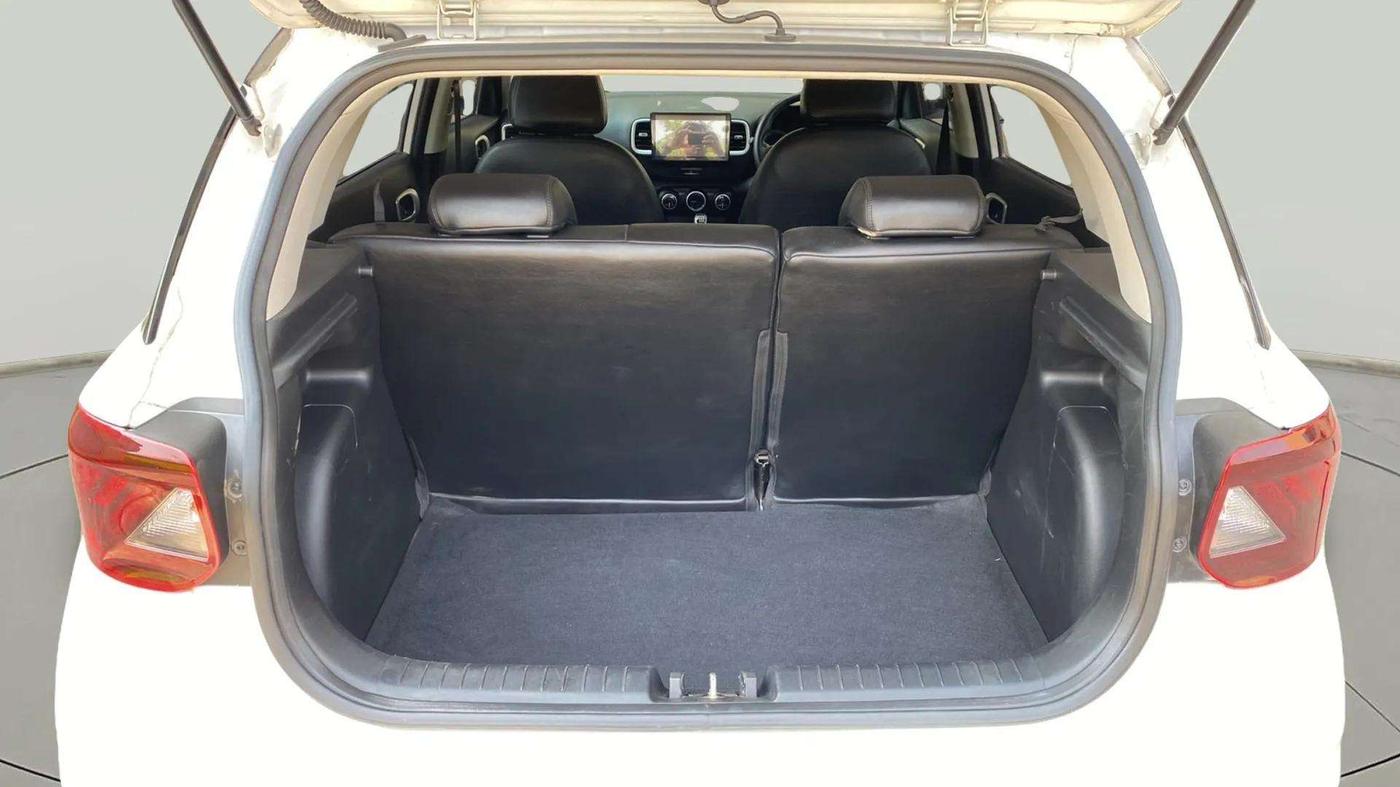 2020 Hyundai VENUE SX 1.0 (O) TURBO, Petrol, Manual, 28,064 km, Boot Inside
