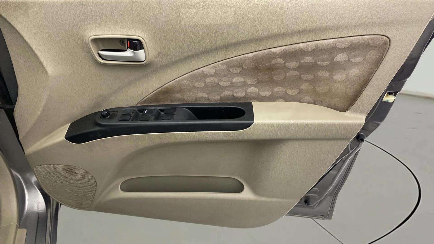 2016 Maruti Celerio ZXI AMT (O), Petrol, Automatic, 59,996 km, Driver Side Door Panels Control