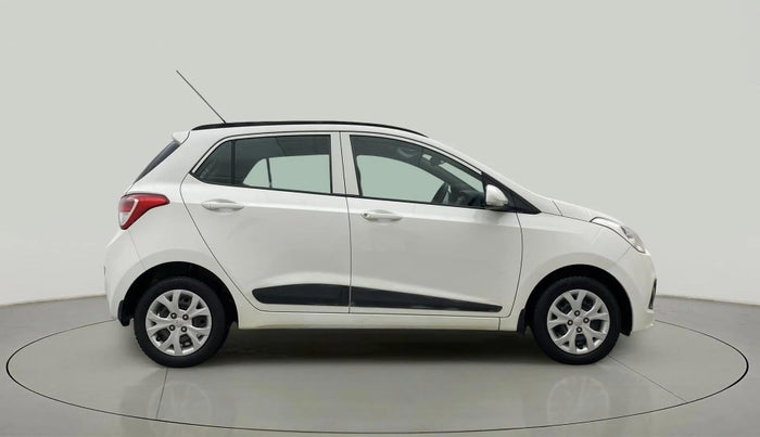 2015 Hyundai Grand i10 SPORTZ 1.2 KAPPA VTVT, Petrol, Manual, 15,719 km, Right Side View