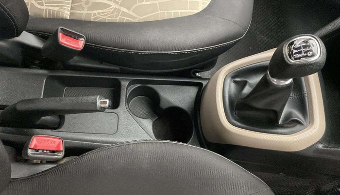 2015 Hyundai Grand i10 SPORTZ 1.2 KAPPA VTVT, Petrol, Manual, 15,719 km, Gear Lever