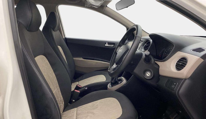 2015 Hyundai Grand i10 SPORTZ 1.2 KAPPA VTVT, Petrol, Manual, 15,719 km, Right Side Front Door Cabin