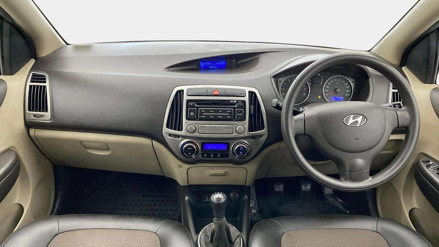 2014 Hyundai i20 MAGNA 1.2, CNG, Manual, 60,111 km, Dashboard