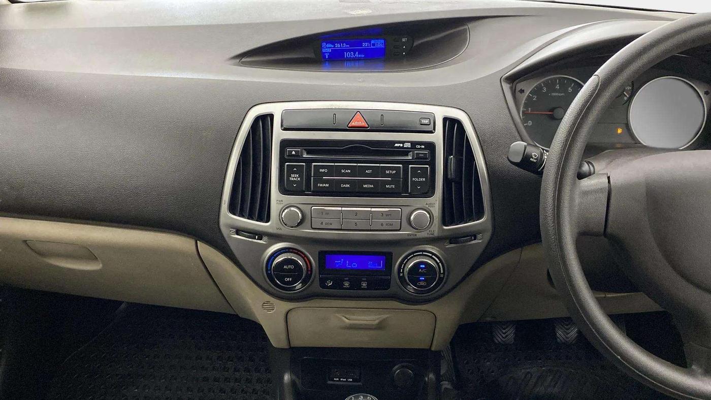 2014 Hyundai i20 MAGNA 1.2, CNG, Manual, 60,111 km, Air Conditioner
