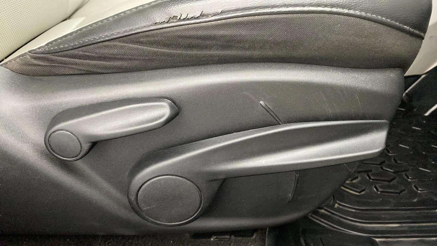 2019 Jeep Compass LIMITED 1.4 PETROL AT, Petrol, Automatic, 70,331 km, Driver Side Adjustment Panel