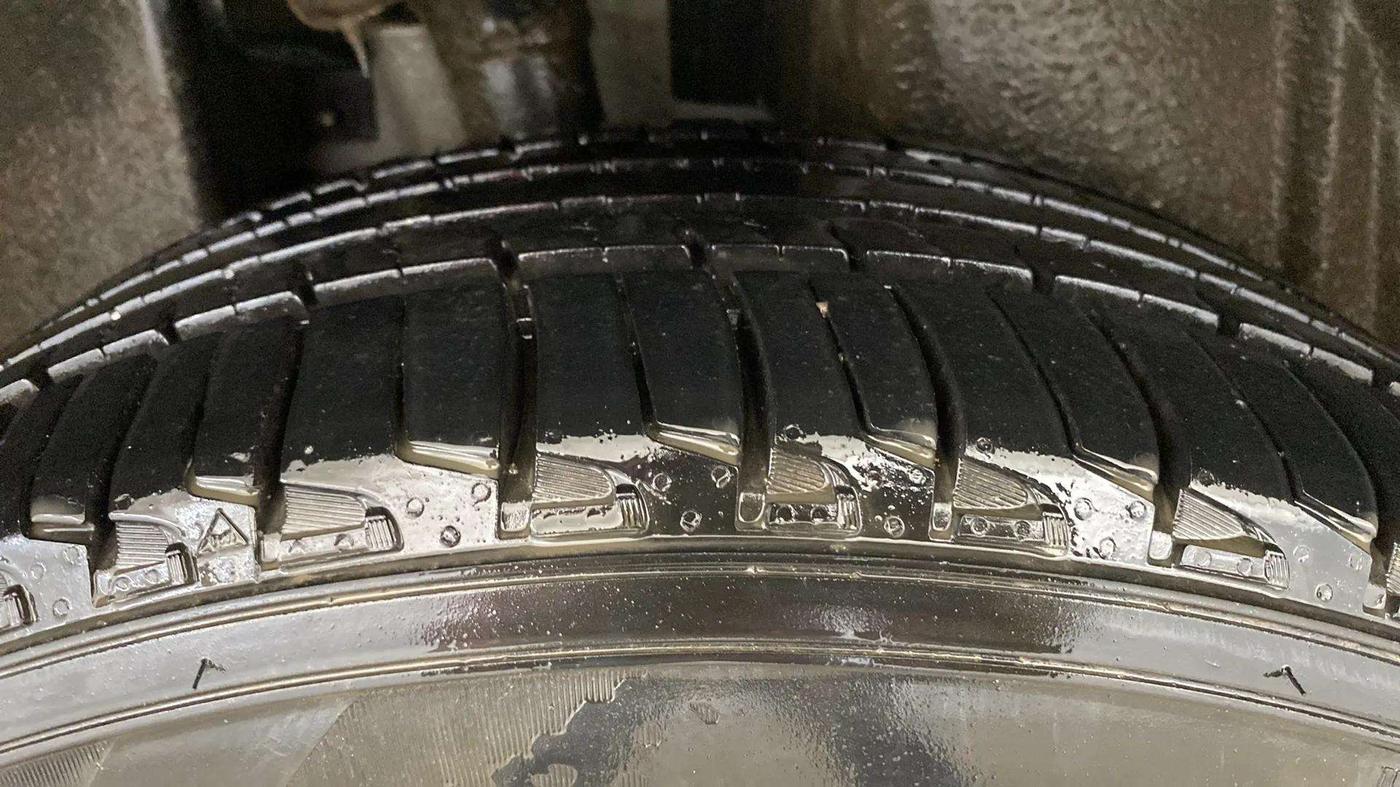 2019 Jeep Compass LIMITED 1.4 PETROL AT, Petrol, Automatic, 70,331 km, Right Rear Tyre Tread