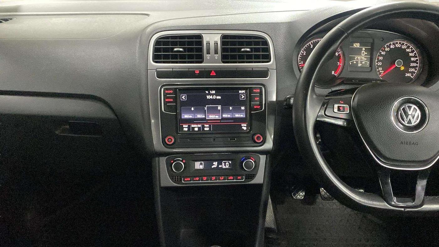 2019 Volkswagen Polo HIGHLINE PLUS 1.0, Petrol, Manual, 28,012 km, Air Conditioner