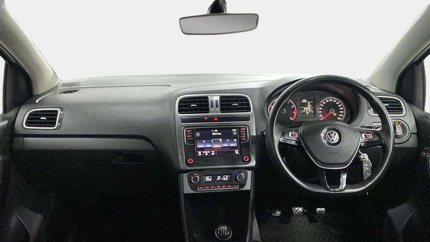 2019 Volkswagen Polo HIGHLINE PLUS 1.0, Petrol, Manual, 28,012 km, Dashboard