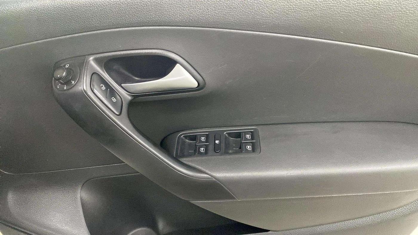 2019 Volkswagen Polo HIGHLINE PLUS 1.0, Petrol, Manual, 28,012 km, Driver Side Door Panels Control