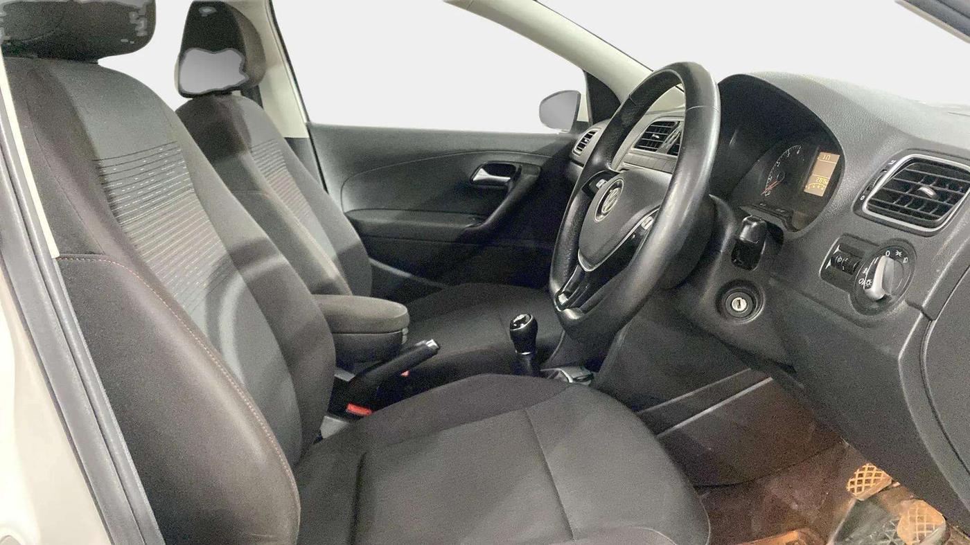 2019 Volkswagen Polo HIGHLINE PLUS 1.0, Petrol, Manual, 28,012 km, Right Side Front Door Cabin