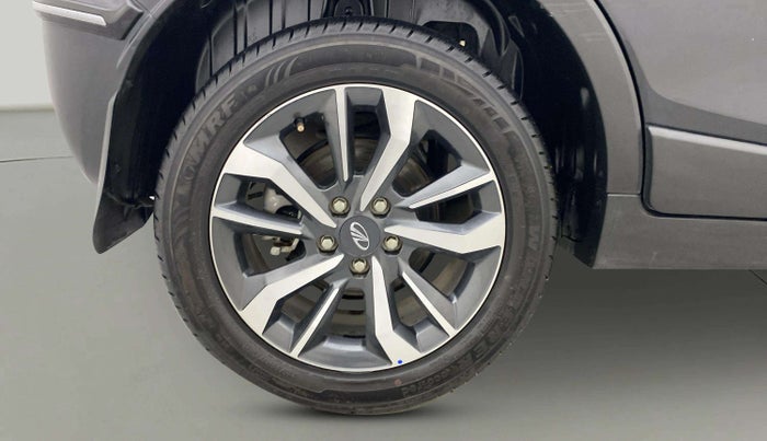 2022 Mahindra XUV300 W8 (O) 1.2 PETROL, Petrol, Manual, 20,884 km, Right Rear Wheel