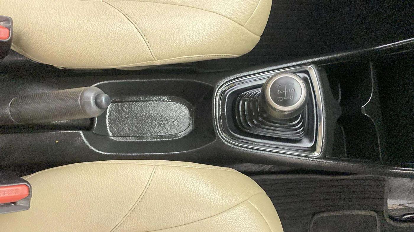2019 Honda Amaze 1.2L I-VTEC S, Petrol, Manual, 32,675 km, Gear Lever