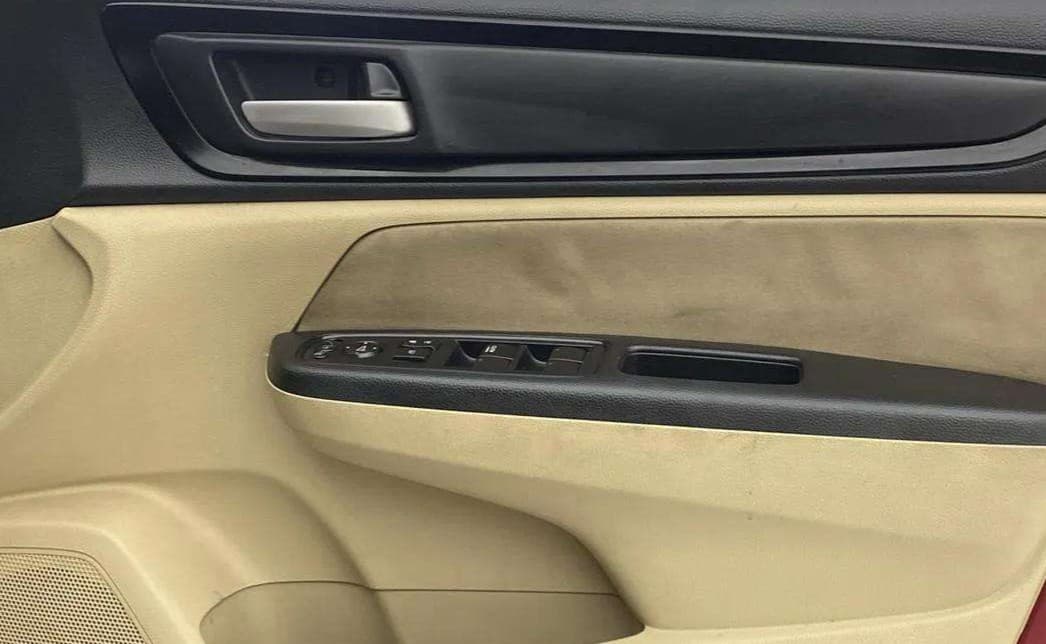 2019 Honda Amaze 1.2L I-VTEC S, Petrol, Manual, 32,675 km, Driver Side Door Panels Control