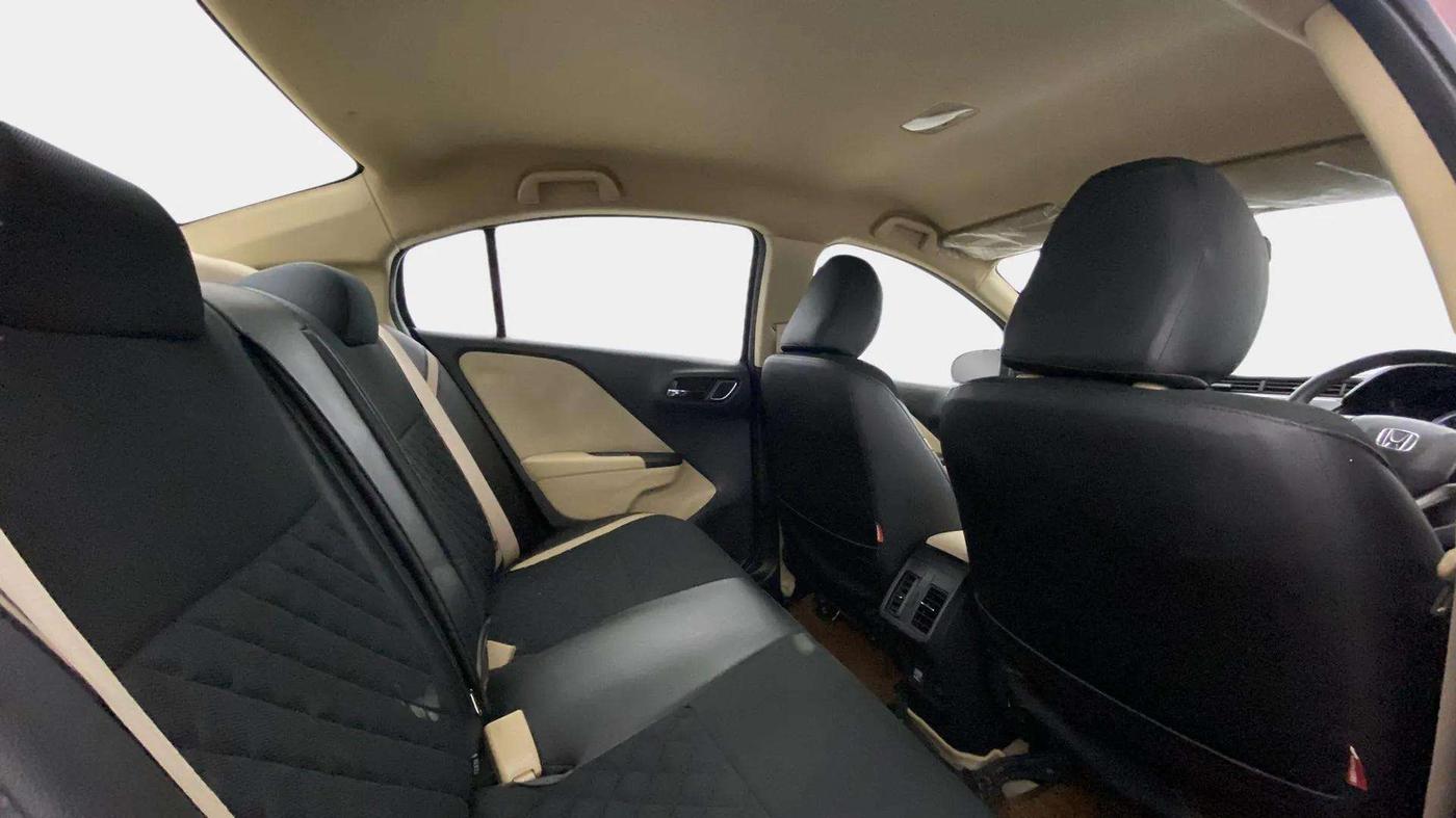 2018 Honda City 1.5L I-VTEC V MT, Petrol, Manual, 34,672 km, Right Side Rear Door Cabin