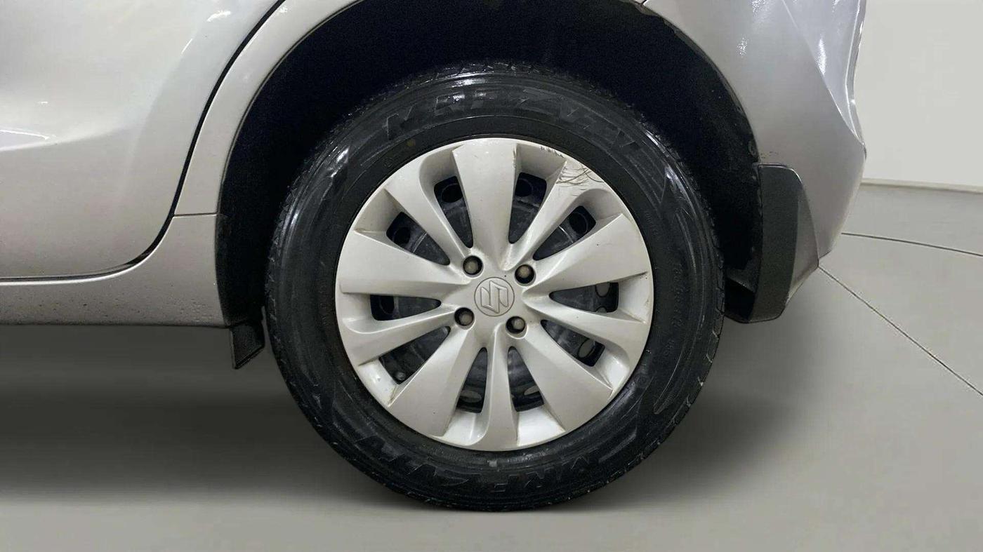 2016 Maruti Baleno DELTA PETROL 1.2, Petrol, Manual, 27,560 km, Left Rear Wheel