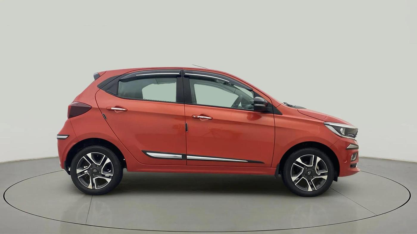 2023 Tata Tiago XZ PLUS PETROL, Petrol, Manual, 10,114 km, Right Side View