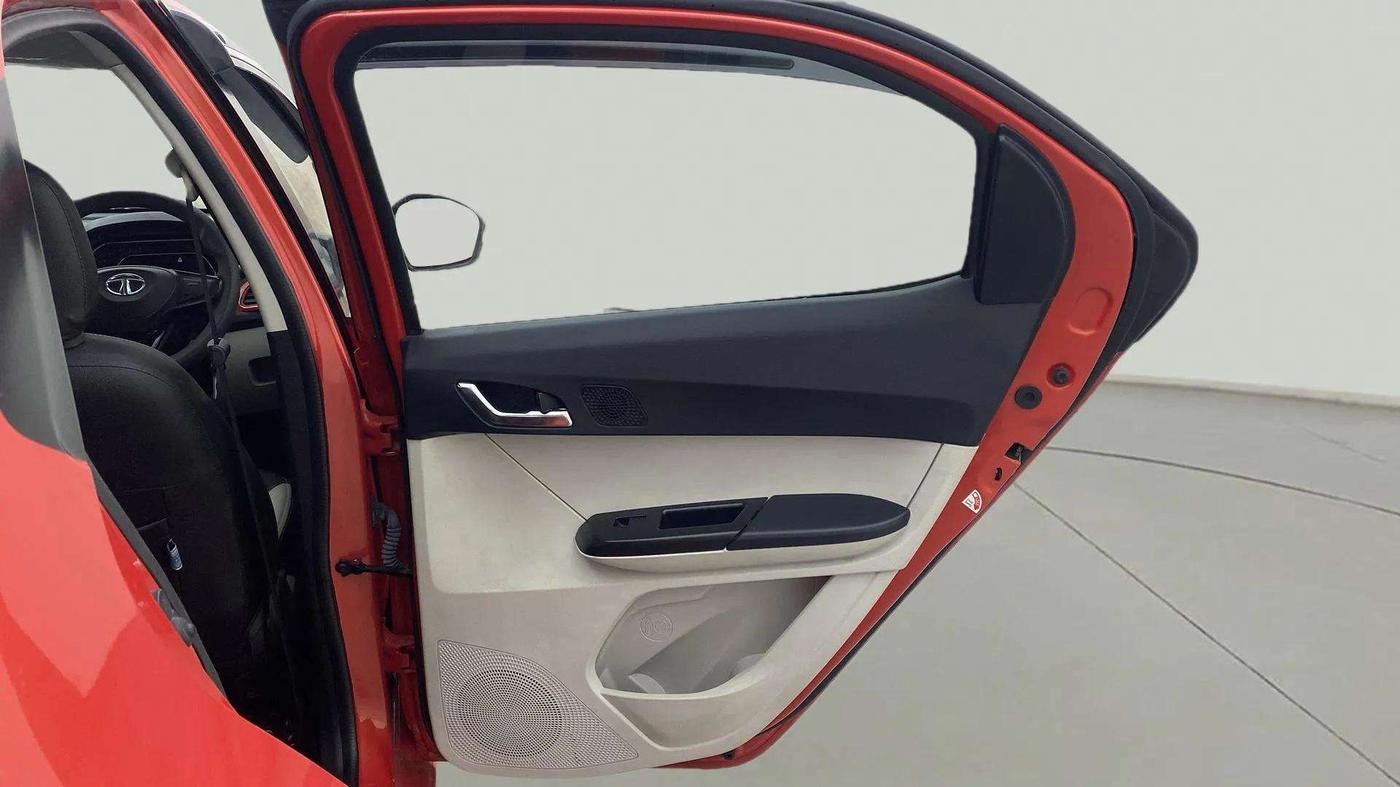 2023 Tata Tiago XZ PLUS PETROL, Petrol, Manual, 10,114 km, RHS Rear Door