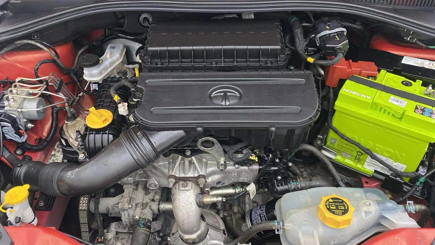2023 Tata Tiago XZ PLUS PETROL, Petrol, Manual, 10,114 km, Engine View