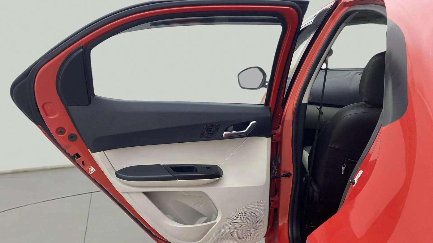 2023 Tata Tiago XZ PLUS PETROL, Petrol, Manual, 10,114 km, LHS Rear Door