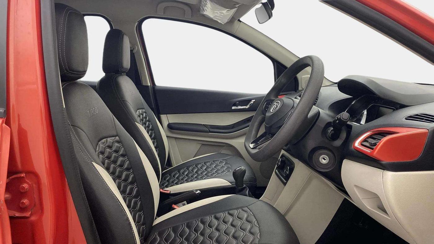 2023 Tata Tiago XZ PLUS PETROL, Petrol, Manual, 10,114 km, Right Side Front Door Cabin