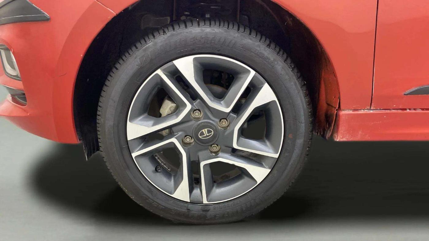 2023 Tata Tiago XZ PLUS PETROL, Petrol, Manual, 10,114 km, Left Front Wheel
