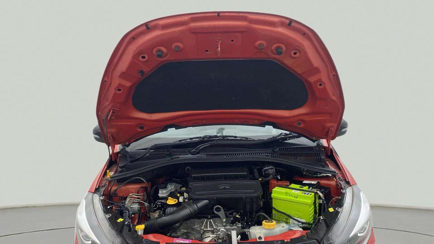 2023 Tata Tiago XZ PLUS PETROL, Petrol, Manual, 10,114 km, Open Bonet