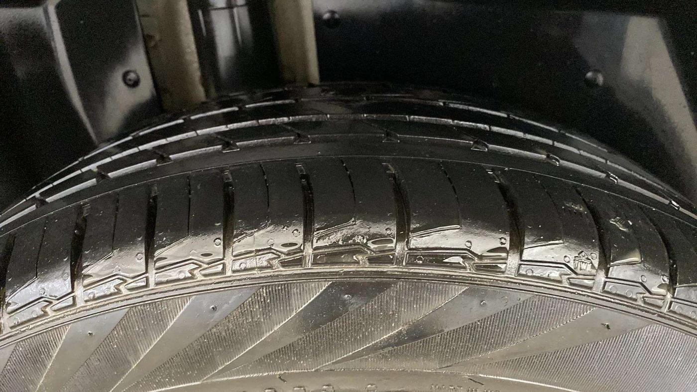 2021 MG HECTOR SHINE 1.5 PETROL TURBO CVT, Petrol, Automatic, 19,638 km, Right Rear Tyre Tread