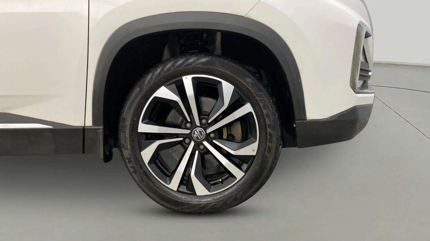 2021 MG HECTOR SHINE 1.5 PETROL TURBO CVT, Petrol, Automatic, 19,638 km, Right Front Wheel