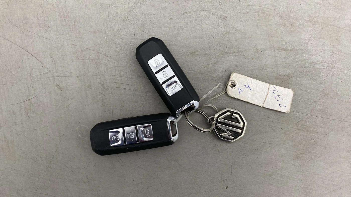 2021 MG HECTOR SHINE 1.5 PETROL TURBO CVT, Petrol, Automatic, 19,638 km, Key Close Up