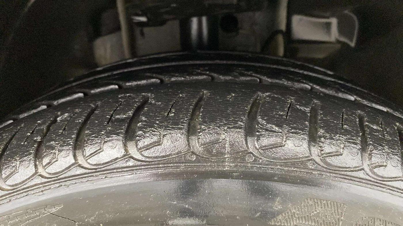 2019 Tata Tiago XZA PLUS PETROL, Petrol, Automatic, 31,700 km, Right Front Tyre Tread