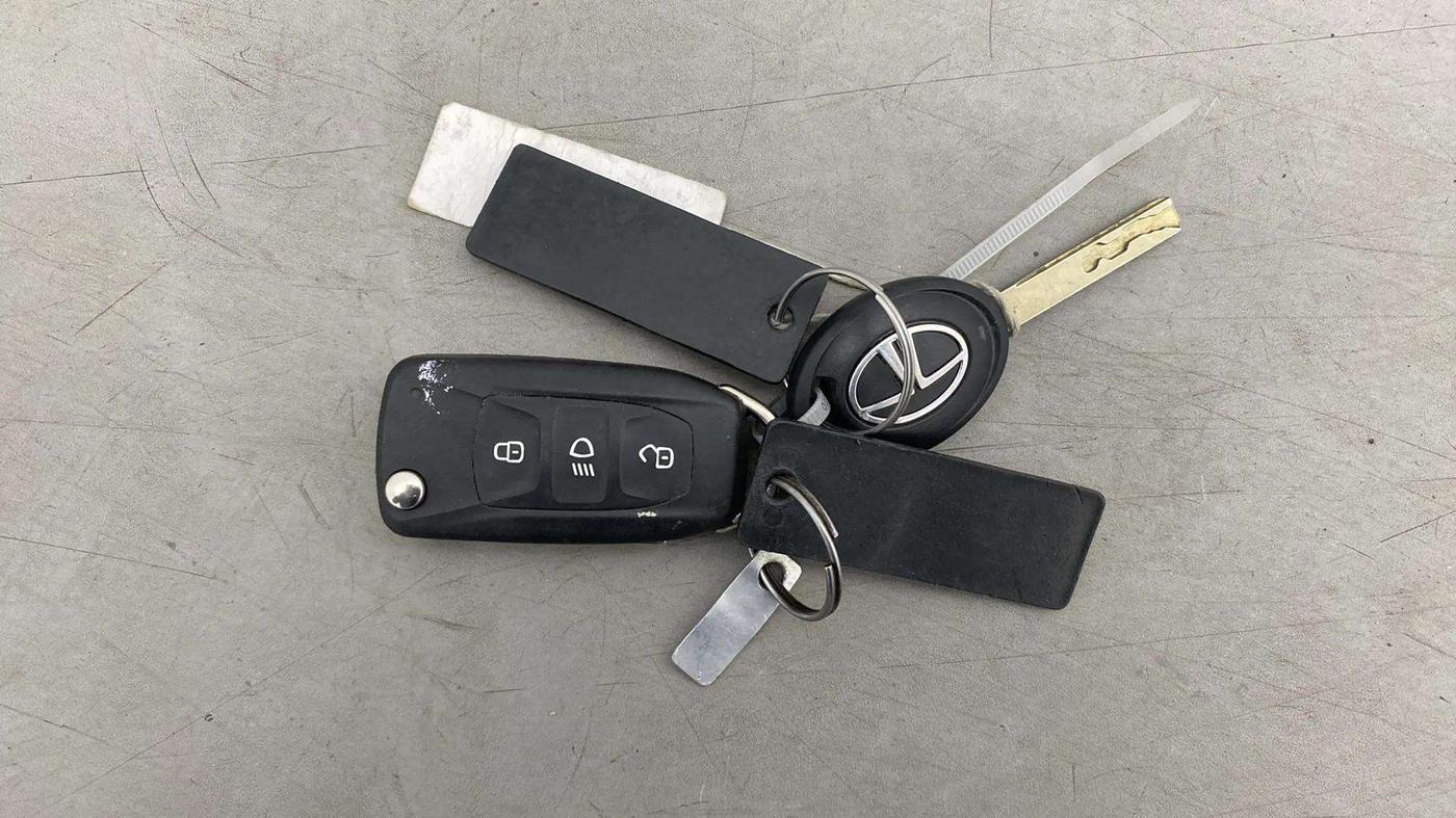 2019 Tata Tiago XZA PLUS PETROL, Petrol, Automatic, 31,700 km, Key Close Up