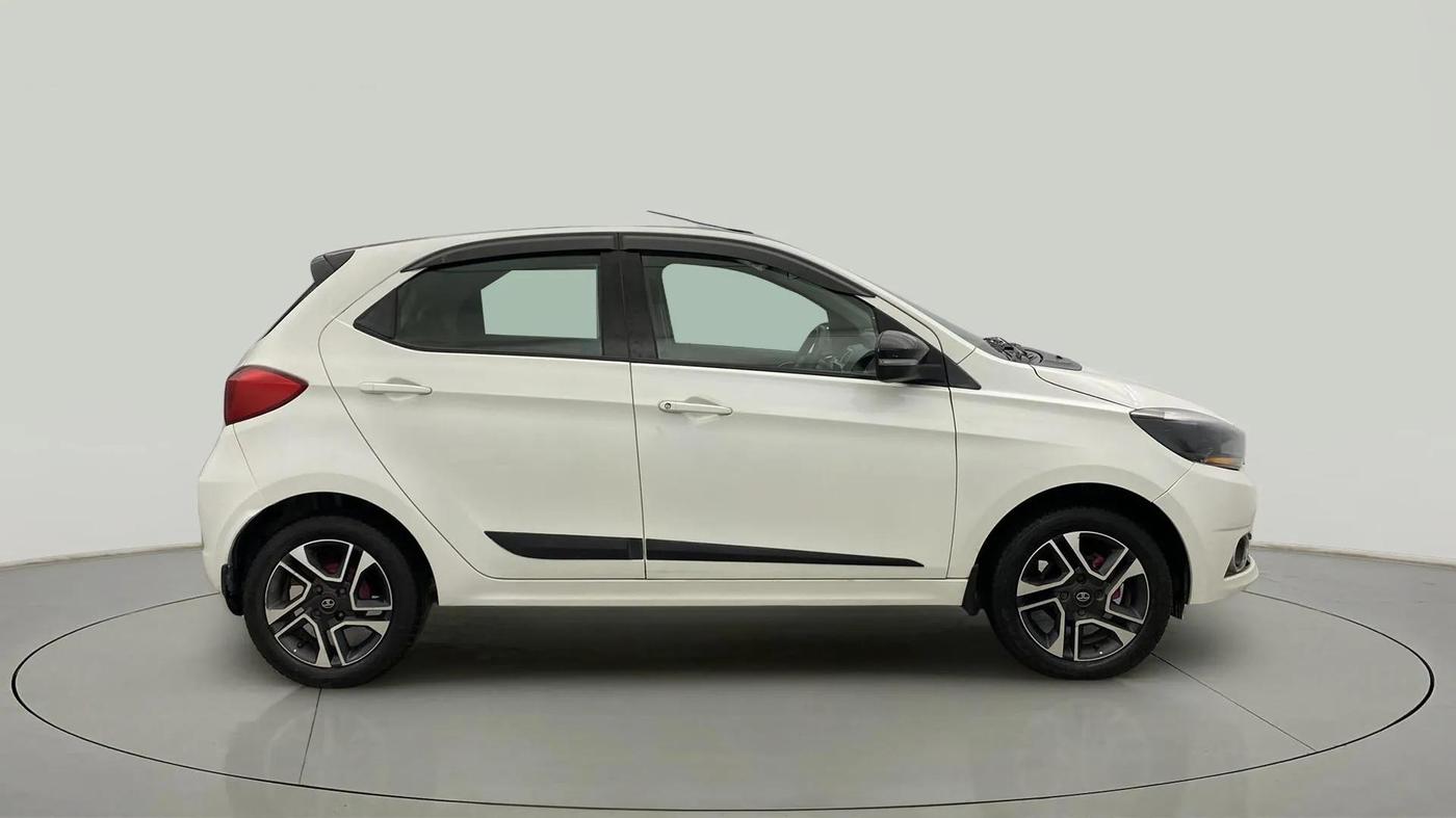 2019 Tata Tiago XZA PLUS PETROL, Petrol, Automatic, 31,700 km, Right Side View
