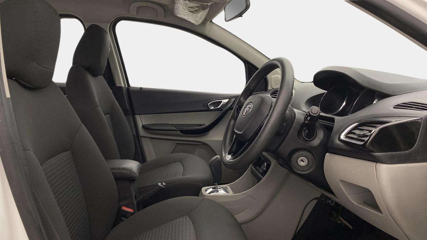 2019 Tata Tiago XZA PLUS PETROL, Petrol, Automatic, 31,700 km, Right Side Front Door Cabin