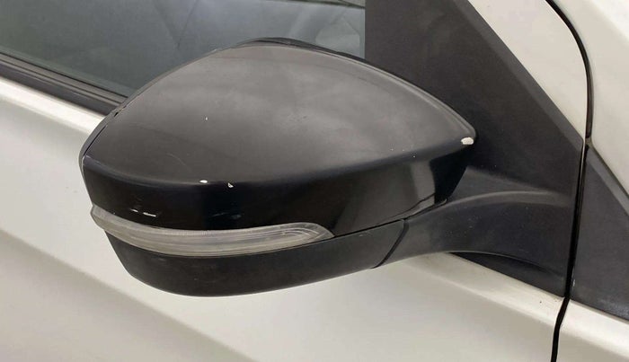 2019 Tata Tiago XZA PLUS PETROL, Petrol, Automatic, 31,700 km, Right rear-view mirror - Cover has minor damage