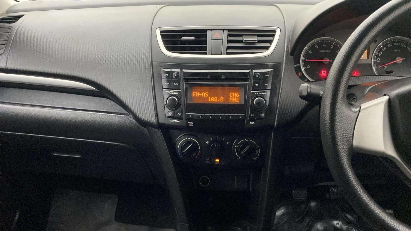 2015 Maruti Swift VXI, Petrol, Manual, 34,941 km, Air Conditioner
