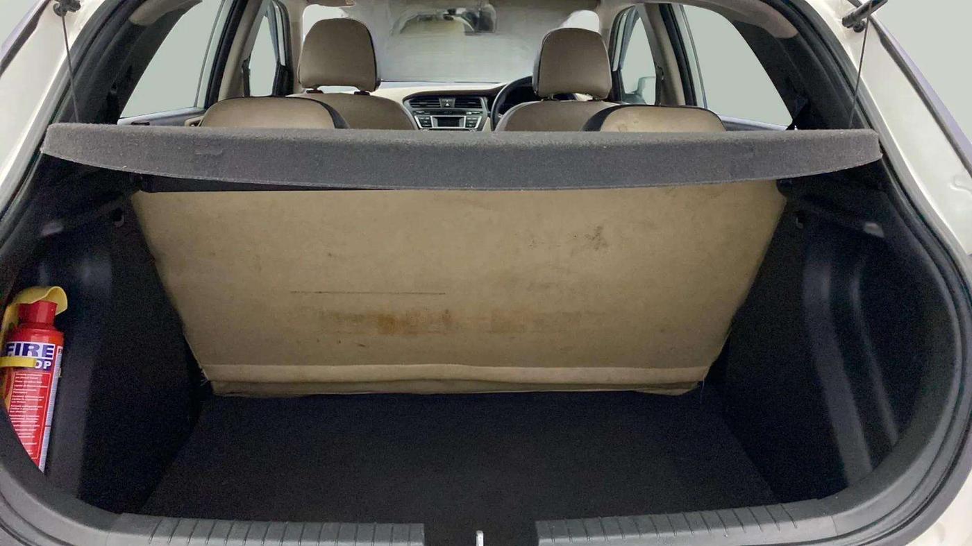 2017 Hyundai Elite i20 SPORTZ 1.2, Petrol, Manual, 46,725 km, Boot Inside
