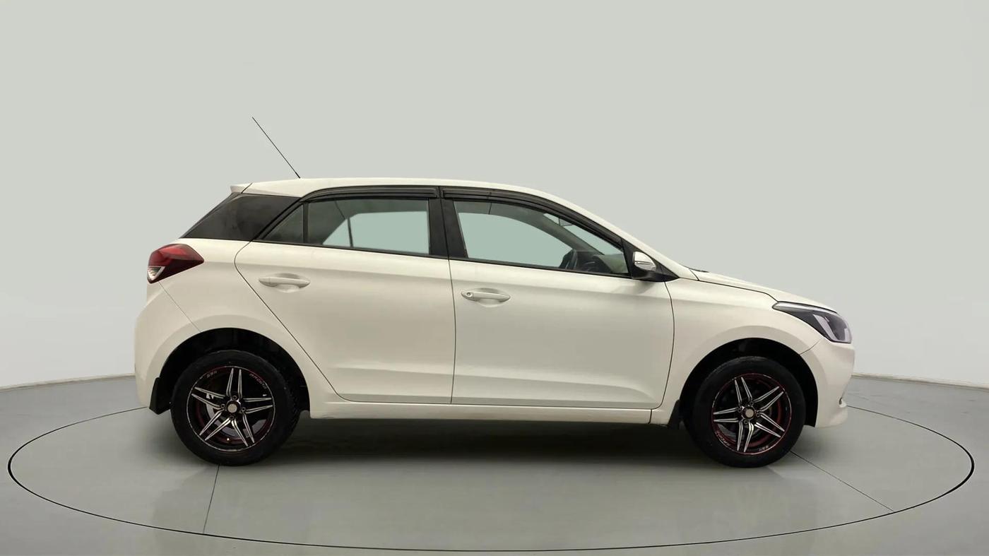2017 Hyundai Elite i20 SPORTZ 1.2, Petrol, Manual, 46,725 km, Right Side View