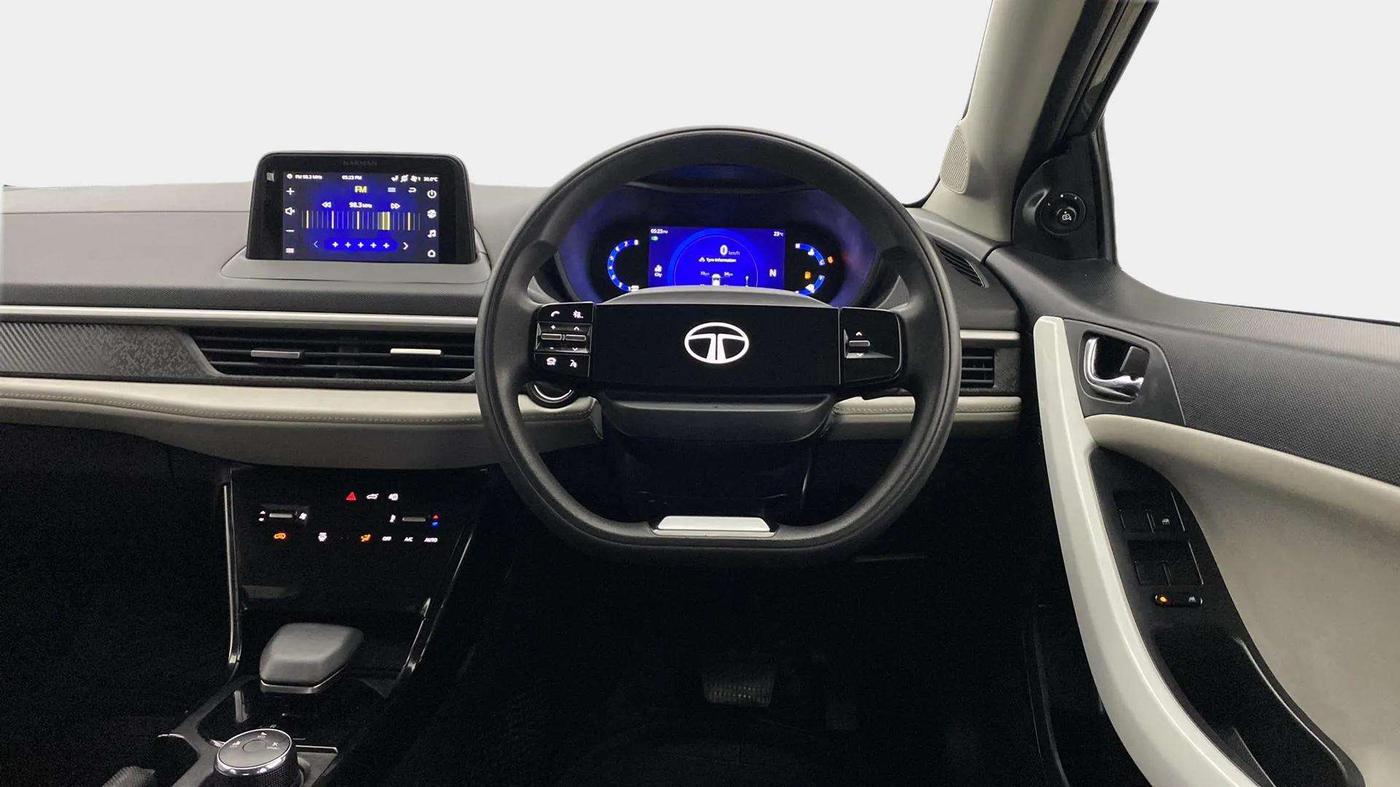 2024 Tata NEXON CREATIVE  AMT 1.2 PETROL, Petrol, Automatic, 11,265 km, Steering Wheel Close Up
