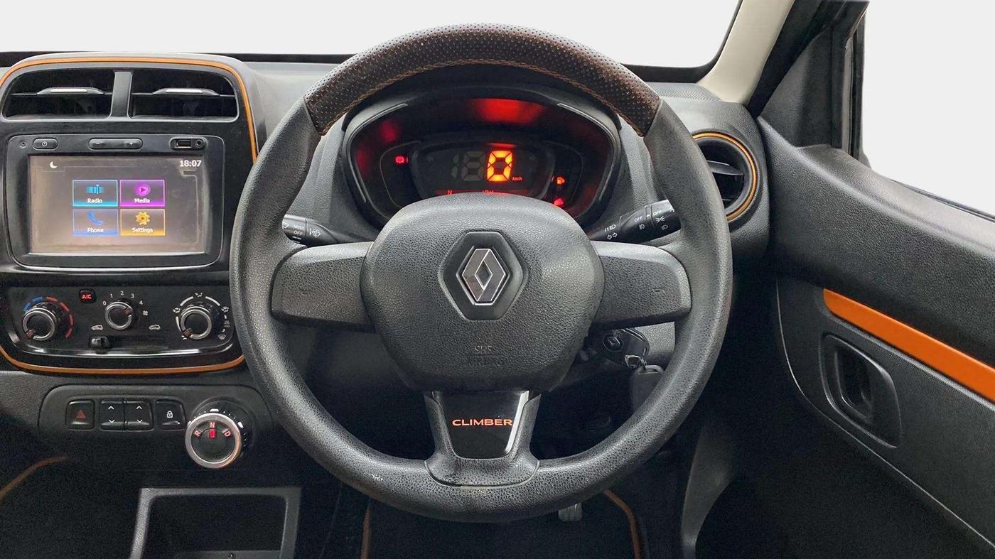 2017 Renault Kwid CLIMBER 1.0 AMT, Petrol, Automatic, 29,888 km, Steering Wheel Close Up