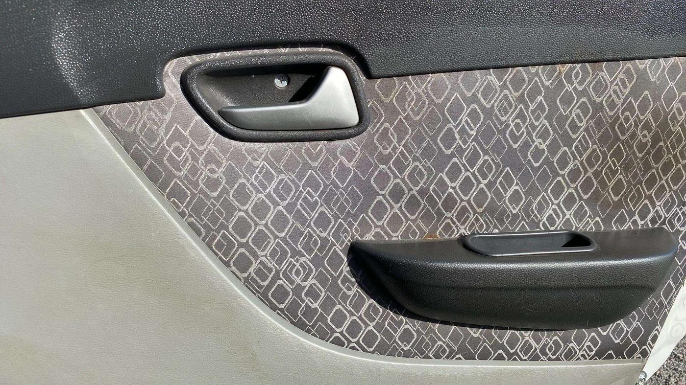 2019 Maruti Alto 800 LXI, Petrol, Manual, 27,921 km, Driver Side Door Panels Control