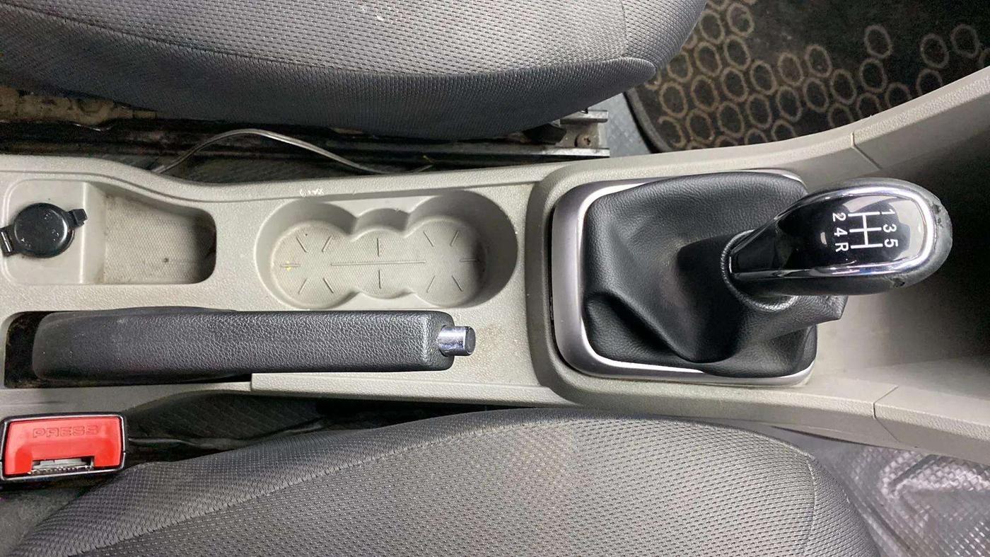 2017 Tata Tiago XZ PETROL, Petrol, Manual, 80,098 km, Gear Lever