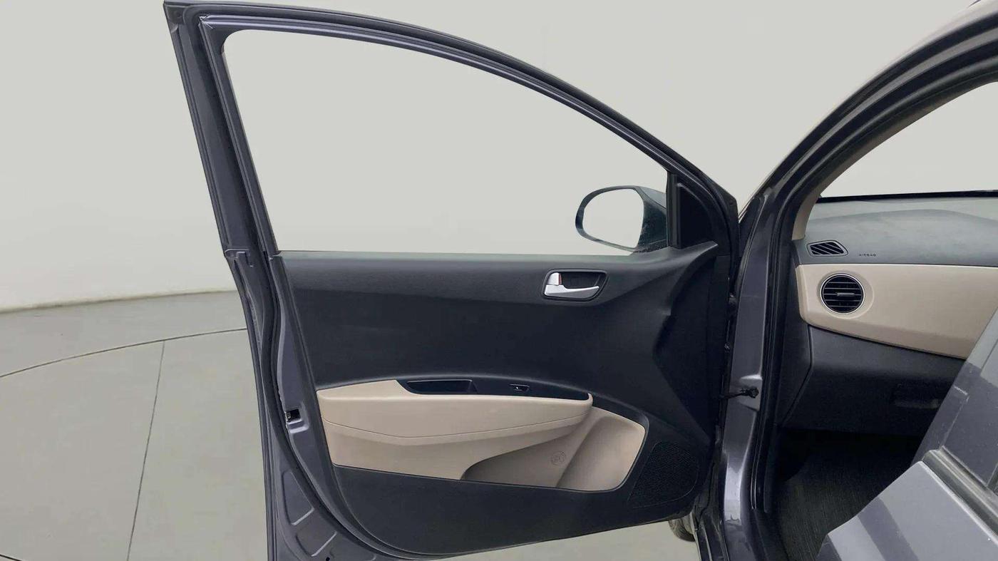2017 Hyundai Grand i10 SPORTZ (O) 1.2 KAPPA VTVT, Petrol, Manual, 56,500 km, LHS Front Door