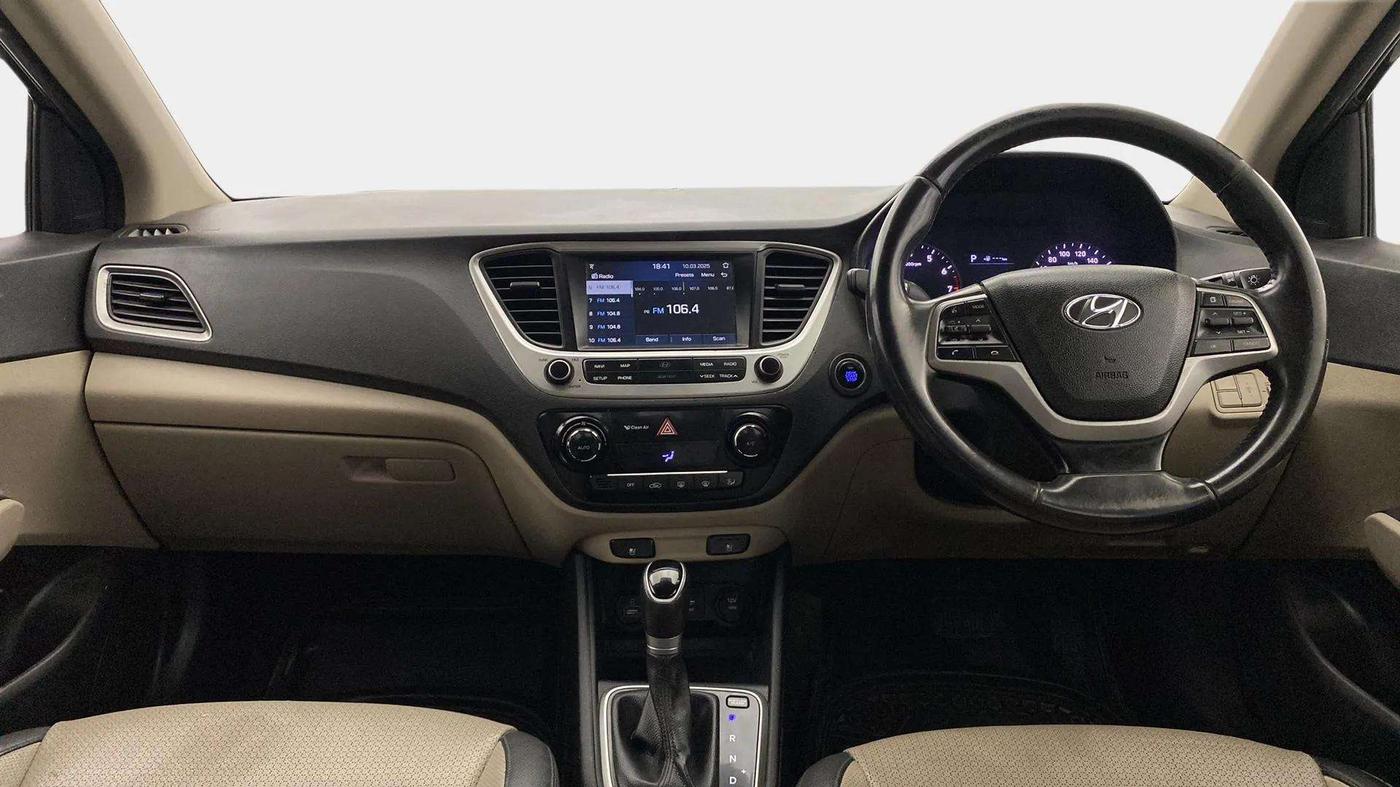 2017 Hyundai Verna 1.6 VTVT SX (O) AT, Petrol, Automatic, 79,146 km, Dashboard