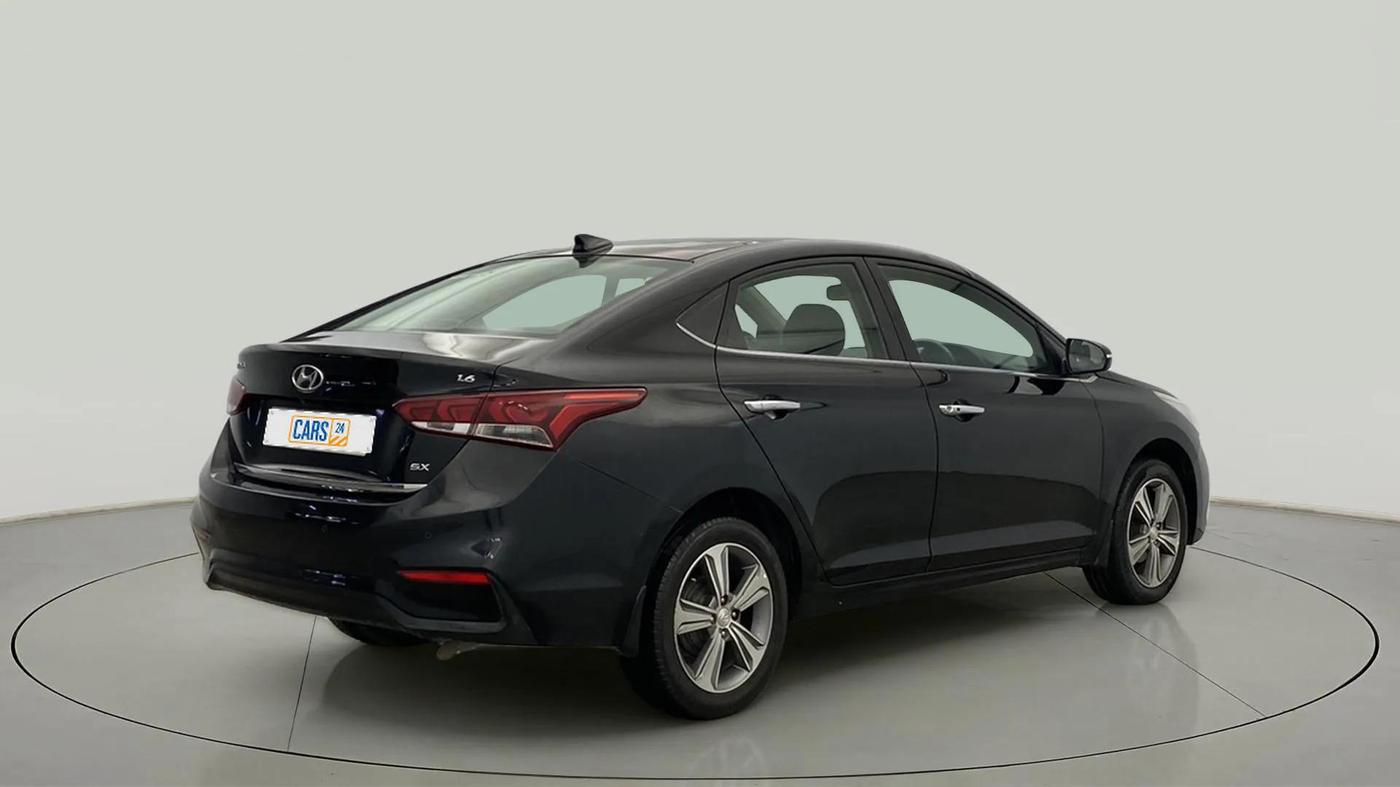 2017 Hyundai Verna 1.6 VTVT SX (O) AT, Petrol, Automatic, 79,146 km, Right Back Diagonal